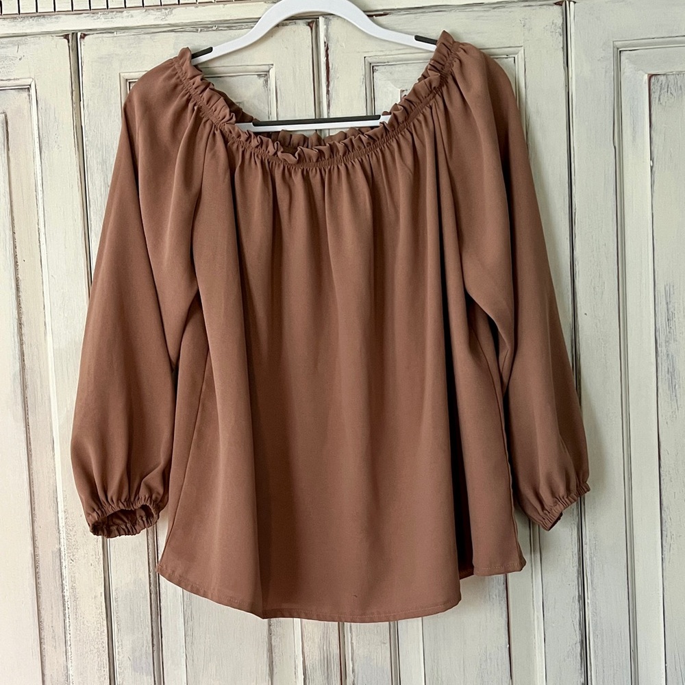 🟠3/4 Balloon Sleeve Blouse in Light Brown LG